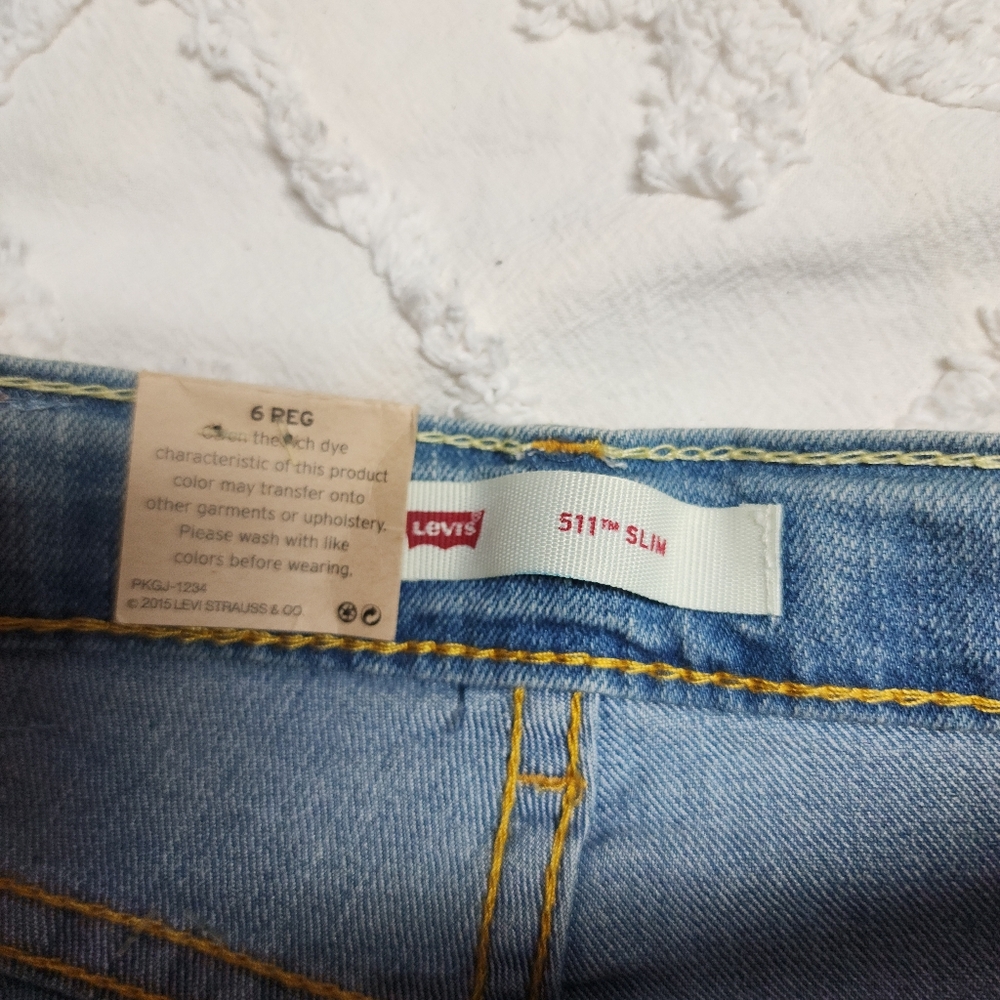 Jean - Picture 3 of 5